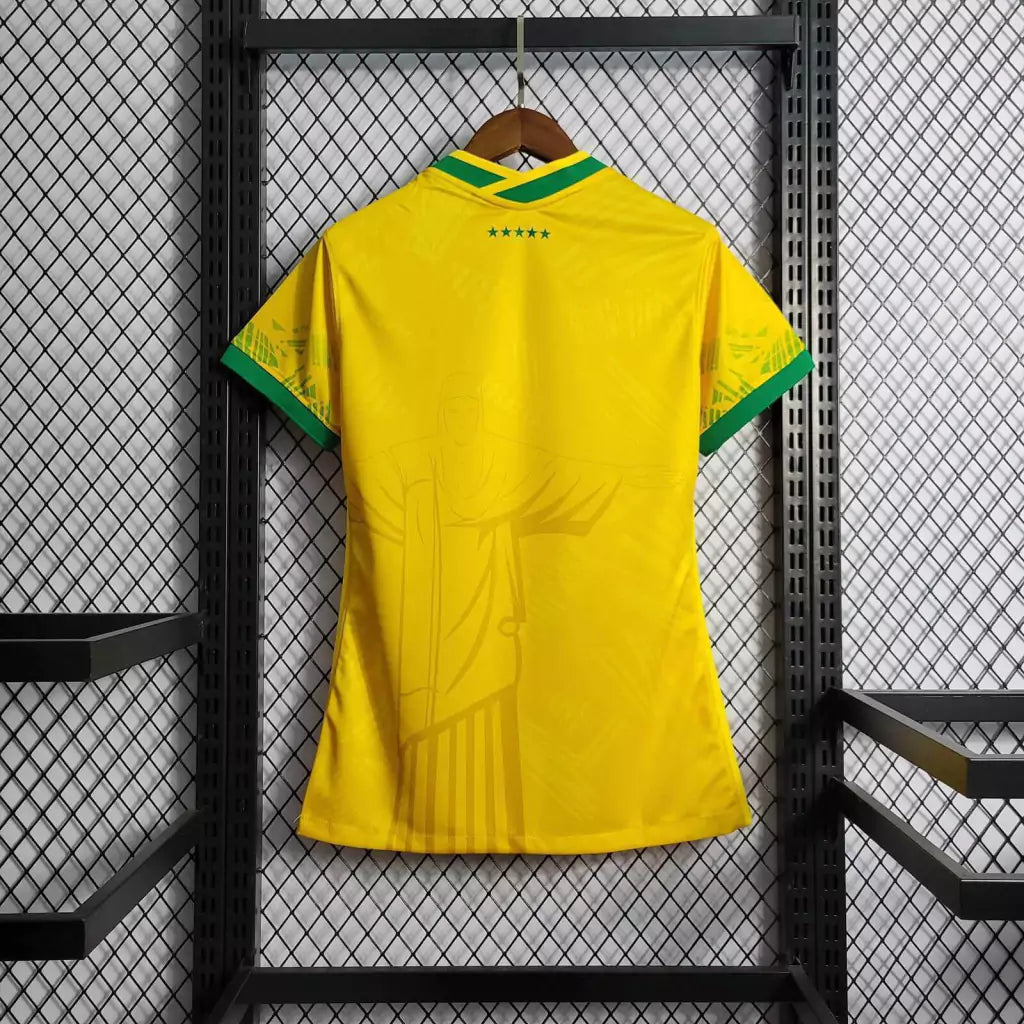 Camisa Brasil Concept 21/22 Torcedor Nike Feminina - Amarelo